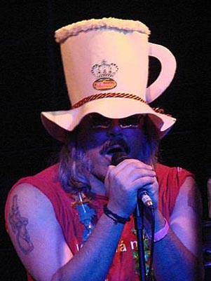 A banda Velhas Virgens se apresenta na Estação da Luz, onde homenageará Raul Seixas Crédito: Divulgação