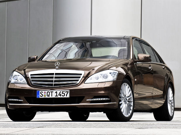 Mercedes S-600