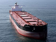 Veja o maior navio de transporte de minério do mundo, da Vale