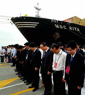 Após luto, revezamento da tocha é retomado