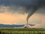 Tornados e Furacões no Brasil e no mundo: fotos, como se formam e o que são 