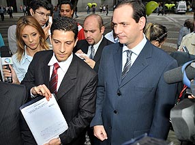 Advogado entra com pedido de habeas para casal