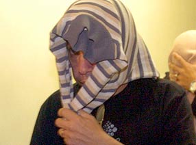 Em depoimento, pai diz que deixou menina na cama e saiu. Foto: Agestado